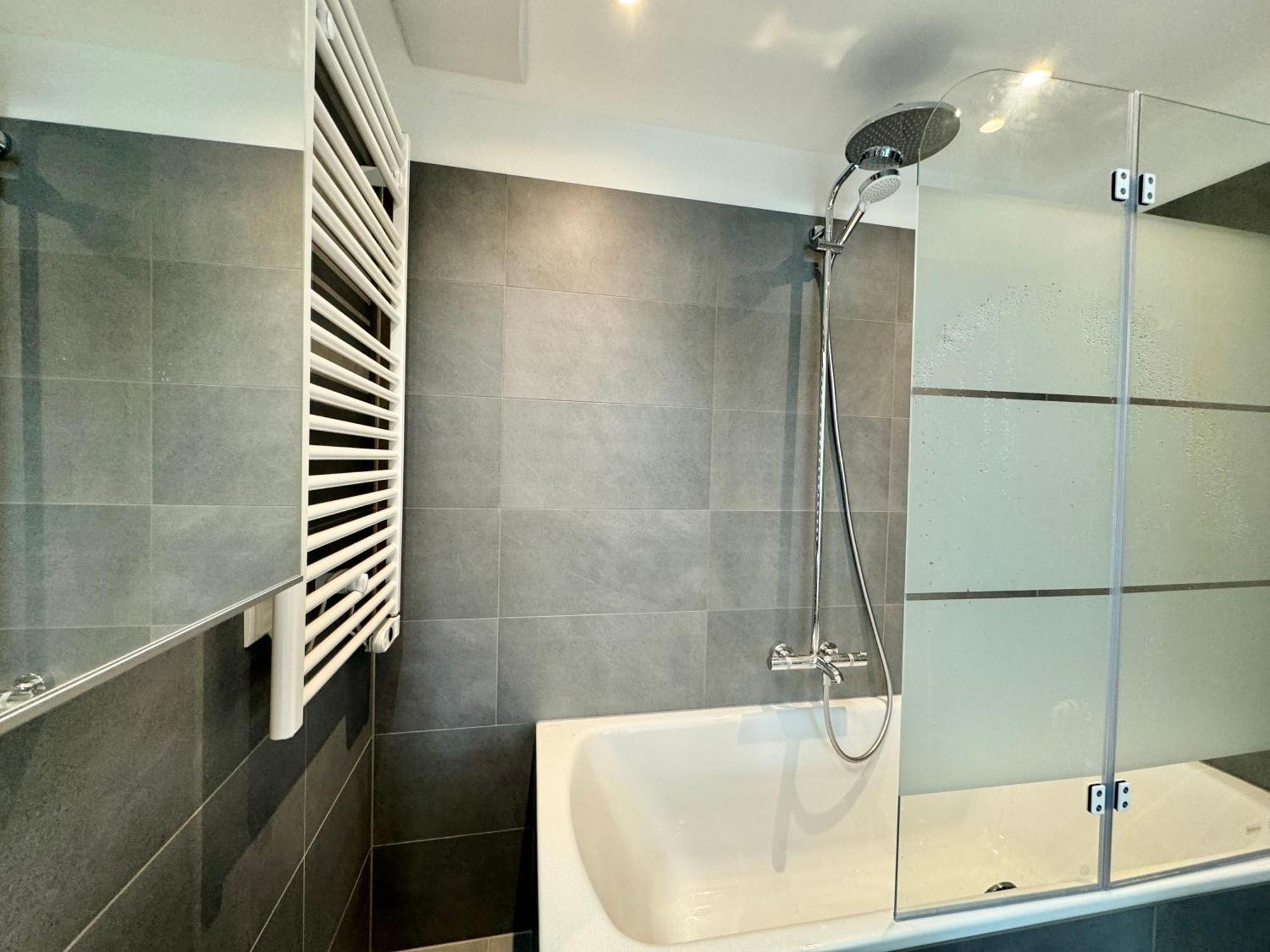 Modern Premium With Balcony Wien